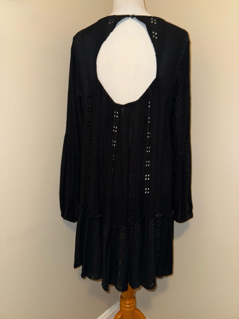 Free People Kiss Kiss Black Embroidered Lace Tunic,Size-Large - Picture 5 of 12